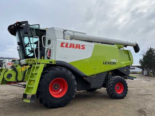 Combina agricola Claas Lexion 740