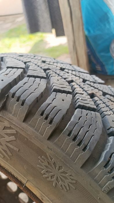 5 Roti anvelope iarna 185/65R15 88T pe jante metal