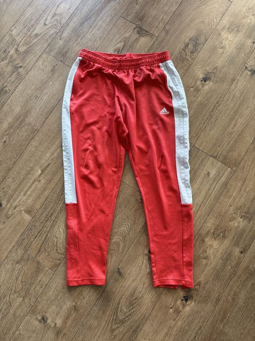 Продавам тениски и долници Nike i Adidas