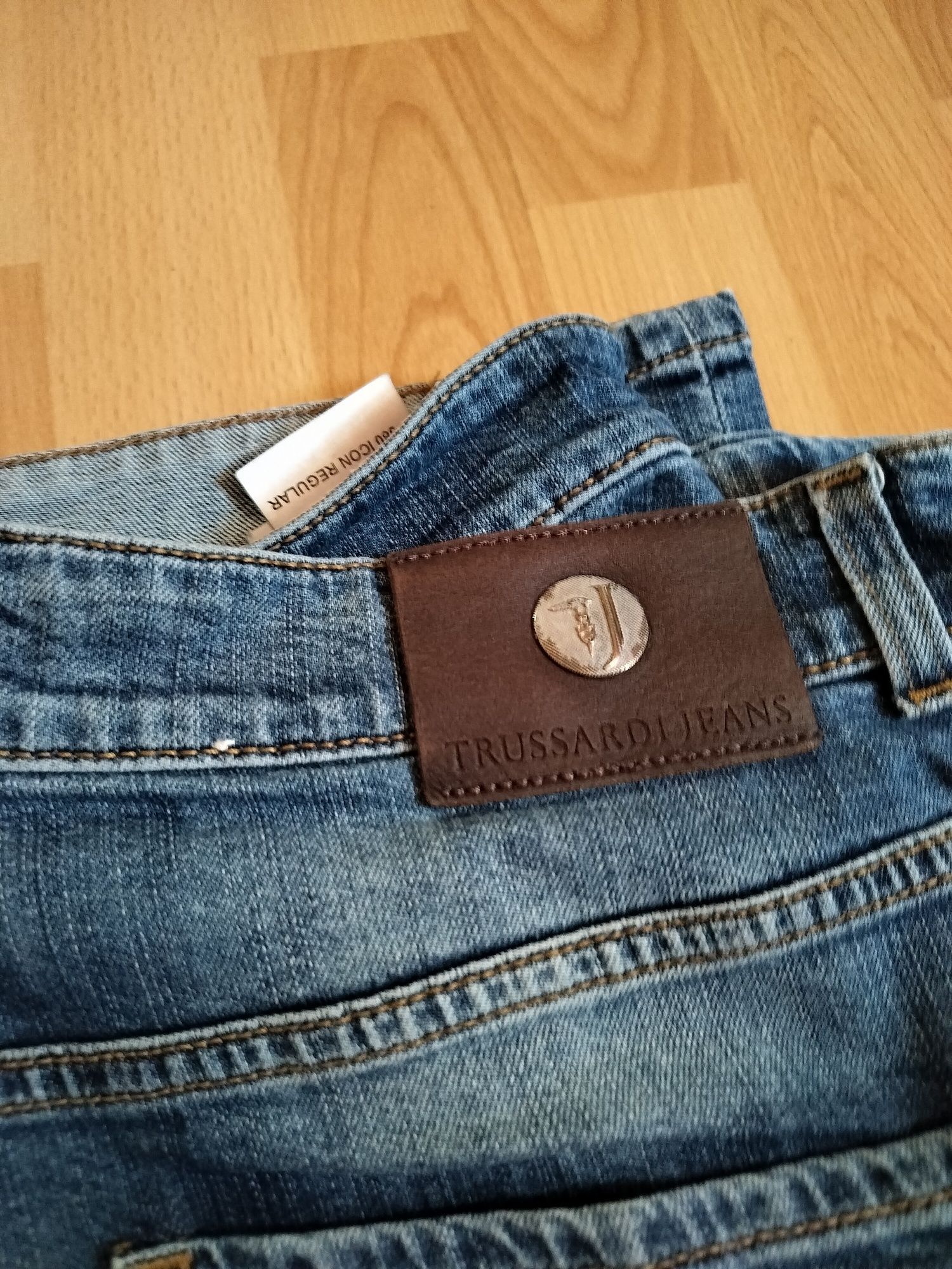 Blugi Trussardi ,originali,mărime 38/32 (XXL)