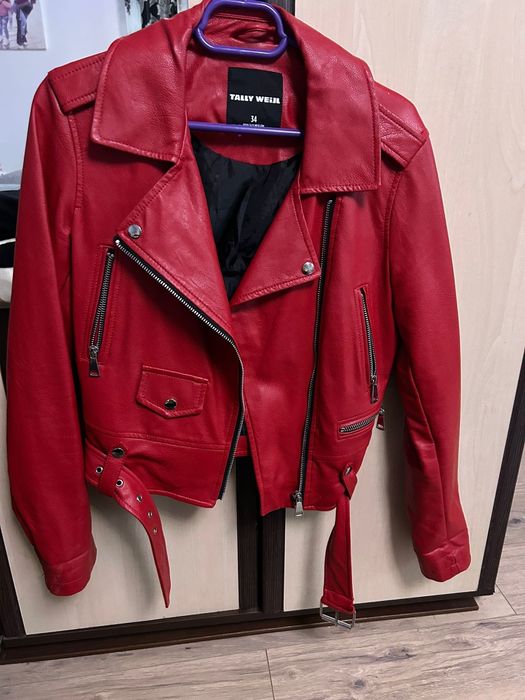 Geaca piele,mărimea 34, superbă