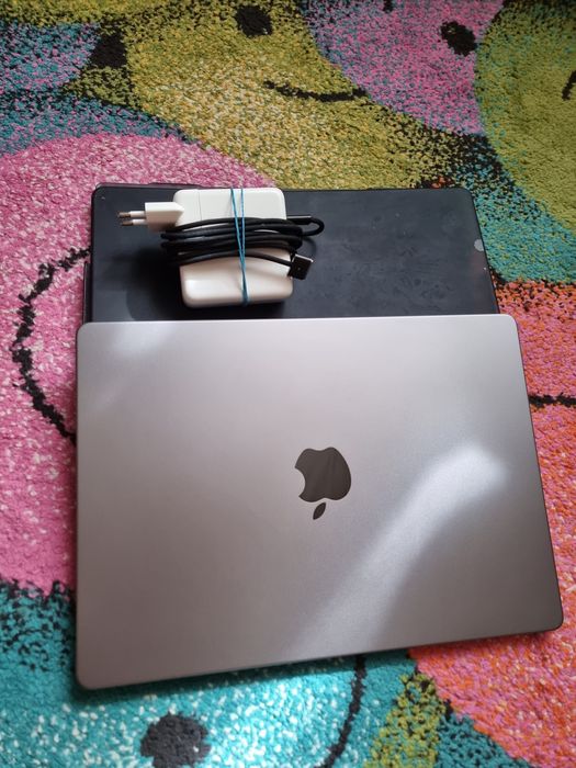 MacBook pro 14 inch 2023 cu M2 MAX schimb cu 16 17 pro max