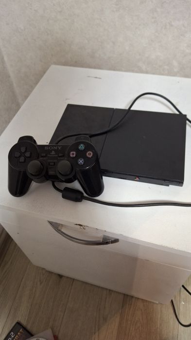 Продаю прошитую пс 2