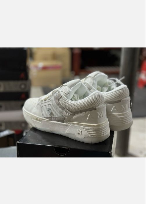 amiri ma-1 albi, noi in cutie