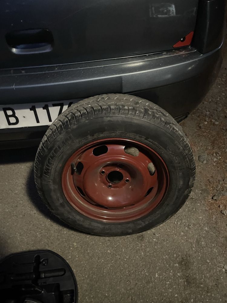 Гума с джанта Michelin 165/65 R13