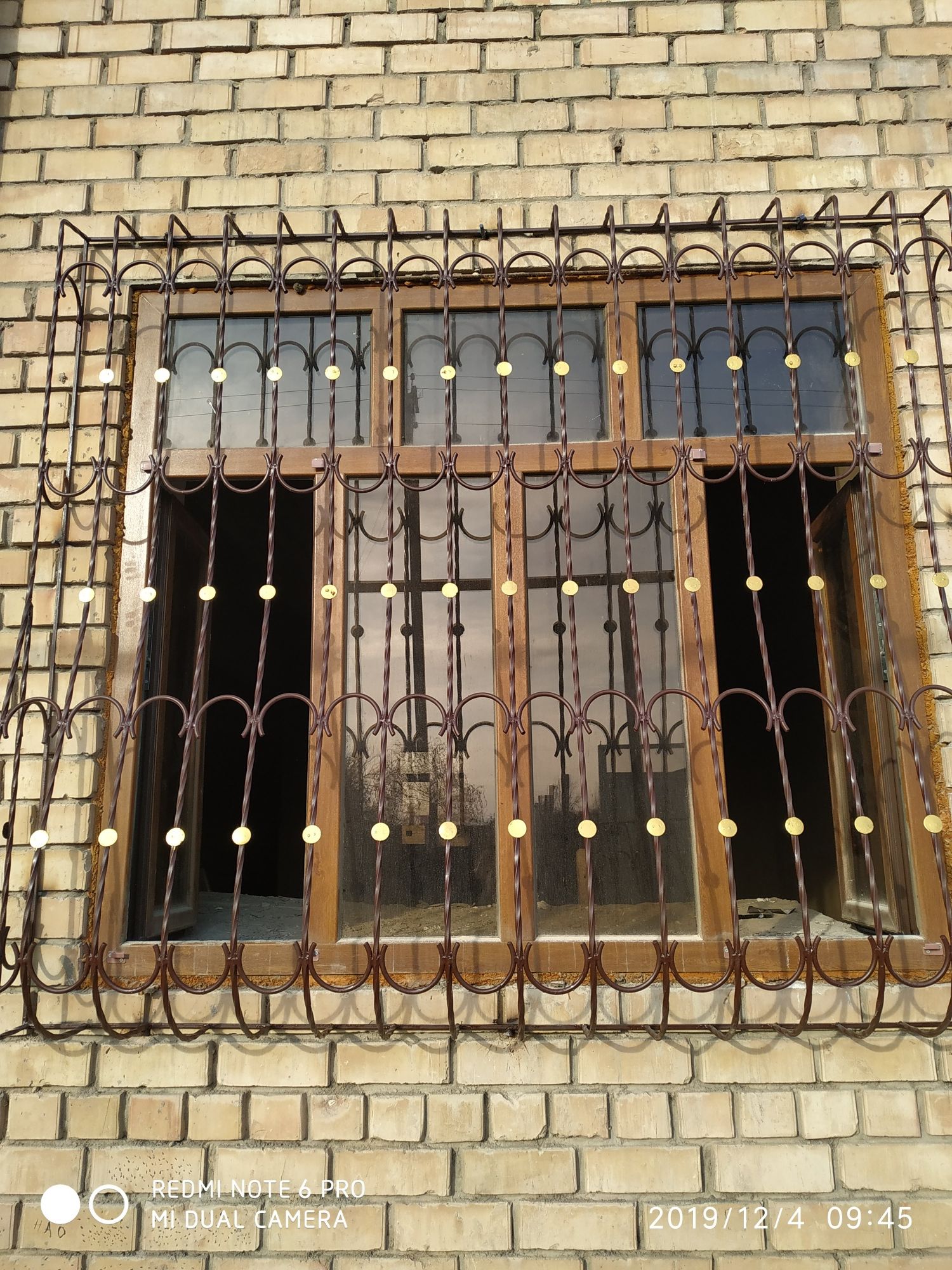 Изготовим решётки металлические двери новесы ограды