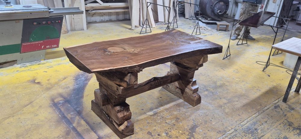 Стол из чистого карагача длина 1.90 м