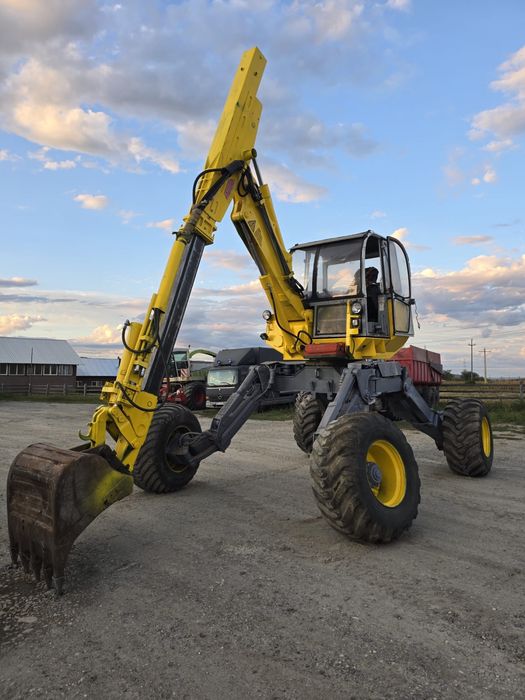 Vand excavator pe roti Menzi-Muck A71 4X4