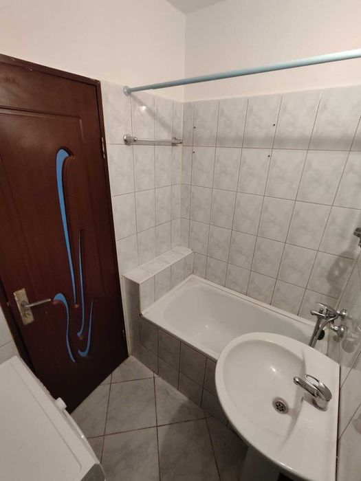 De inchiriat apartament renovat – Calea Șagului, Piața Doina