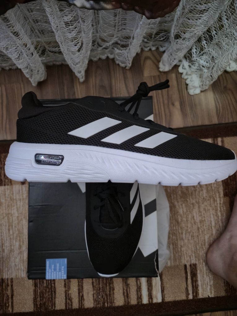 Нови летни маратонки Adidas Cloudfoam Comfy номер 48