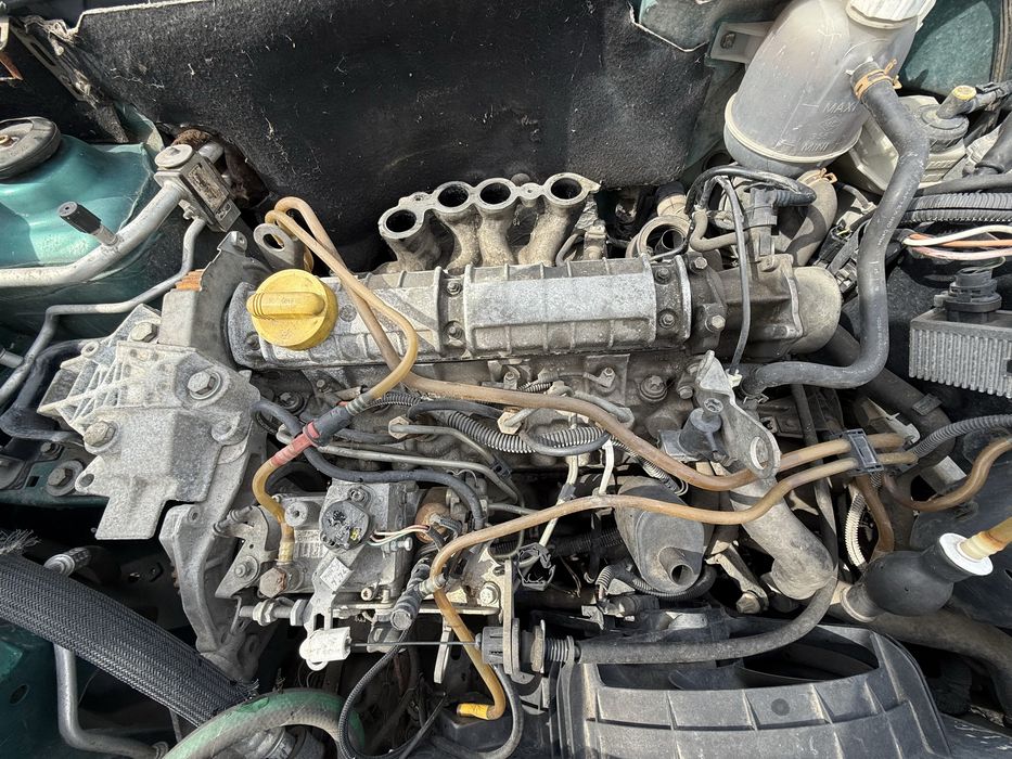 2 броя Renault Kangoo 1.9 дизел  на части