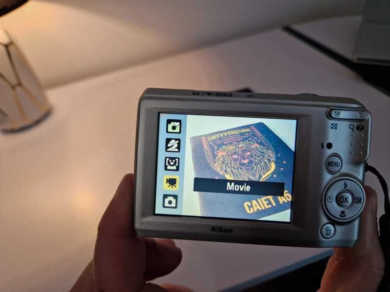 Vând cameră foto-video Nikon Coolpix L19 – Stare impecabilă