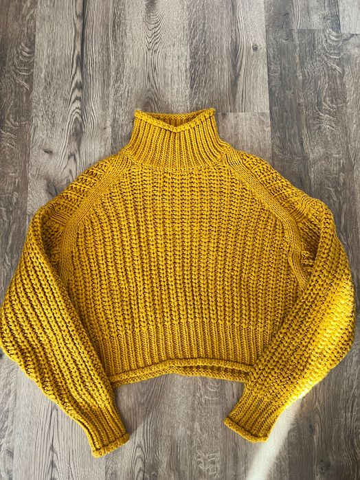 H&M масивен топъл плетен пуловер медено-жълт