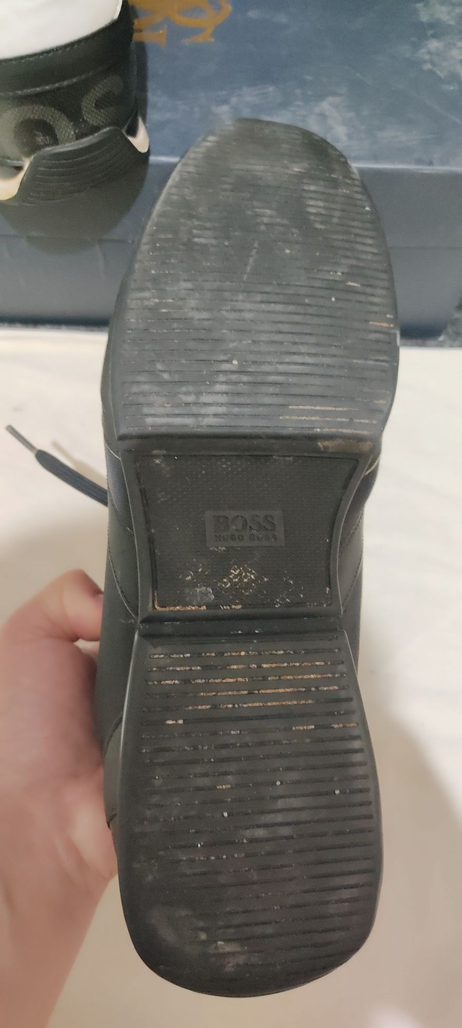 Hugo boss крассовка оригинал
