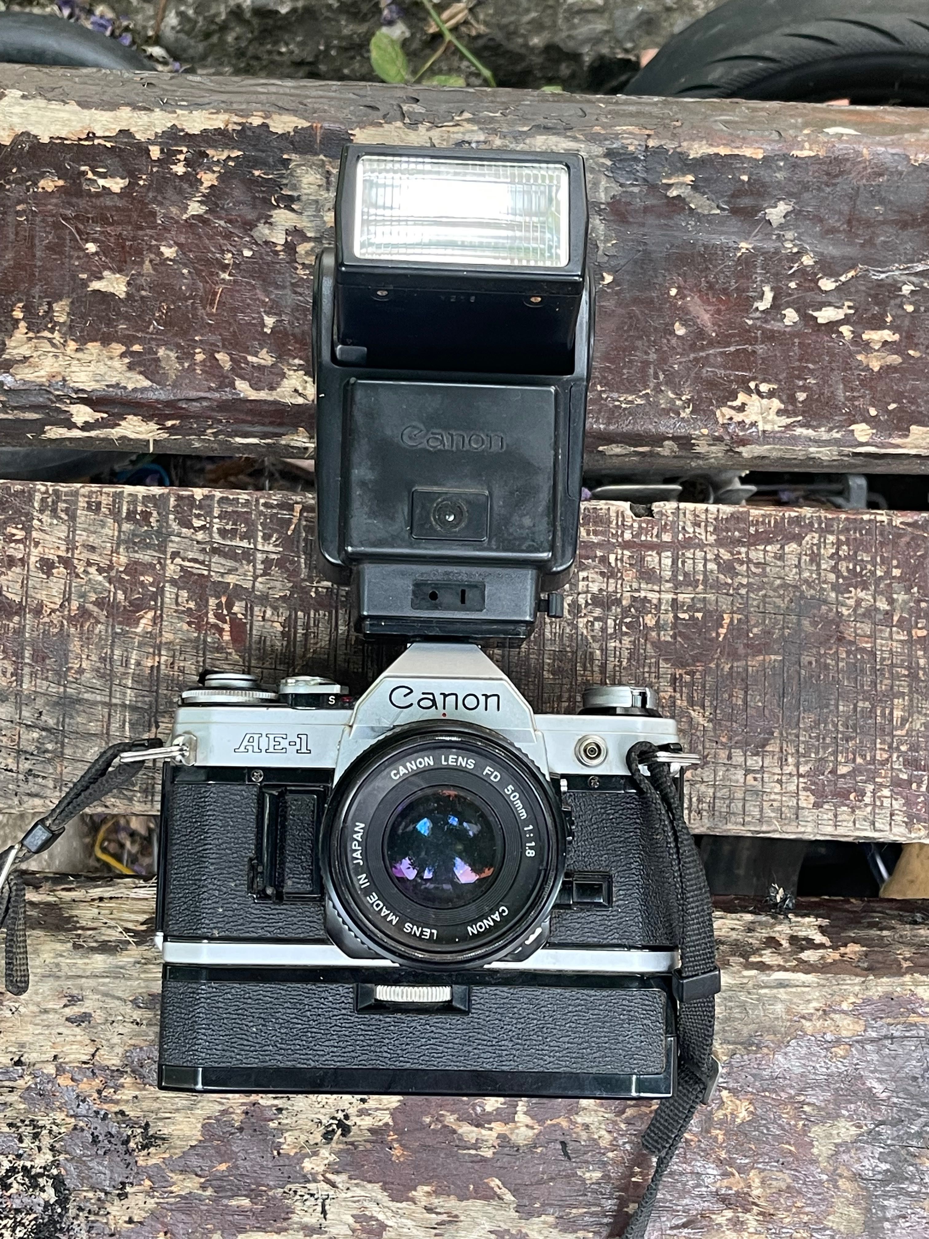 Фотоапарат Canon AE-1