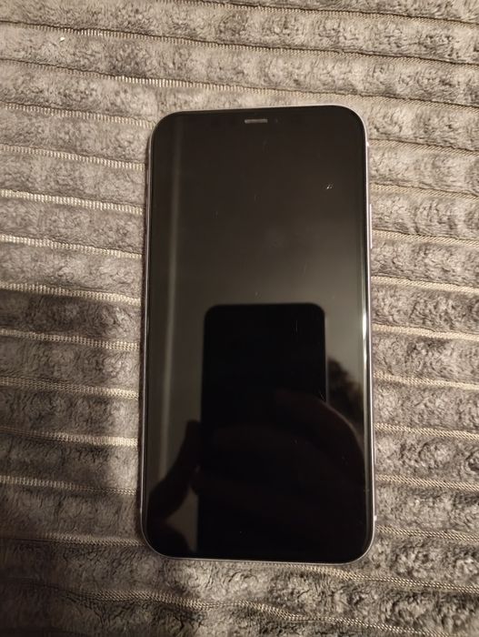 iPhone 11 mov baterie 72%