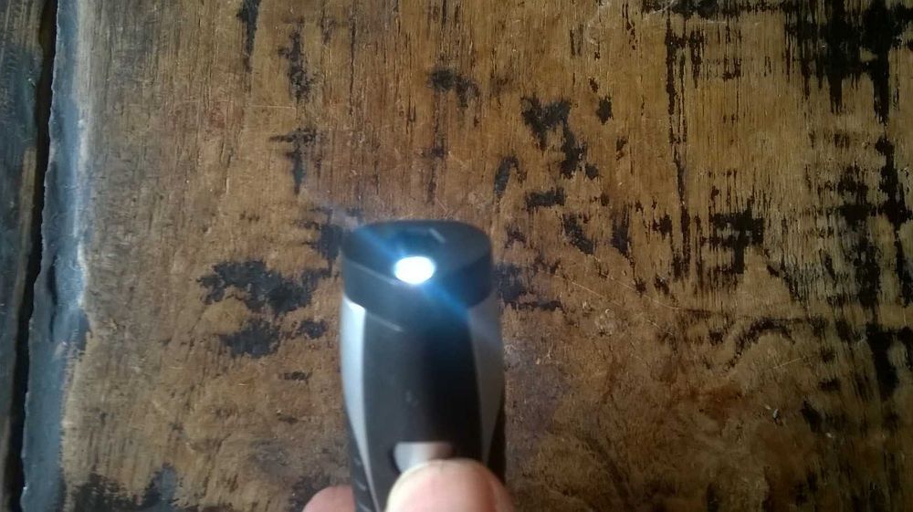 нивелир с LED ЛЕД фенерче