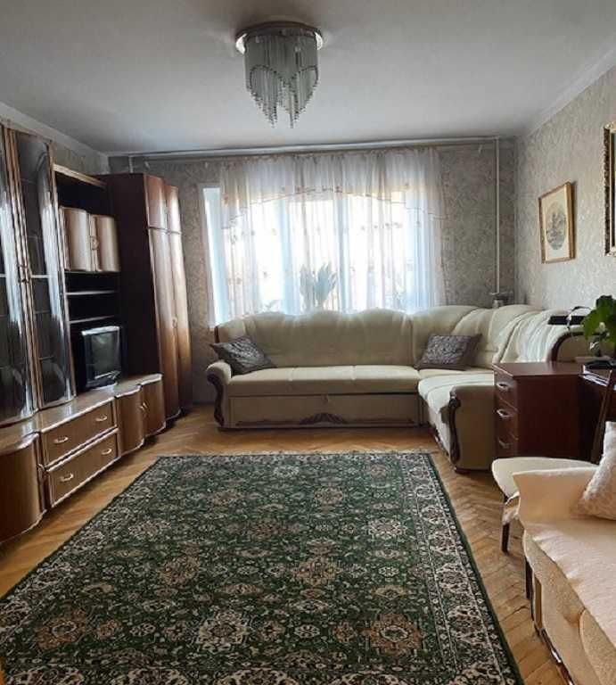 Двустаен имот в кв.Люлин 8