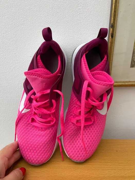 Nike маратонки дамски 38 номер