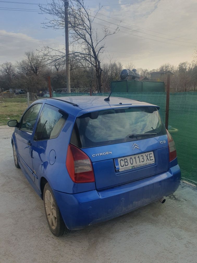 Продавам Ситроен С2