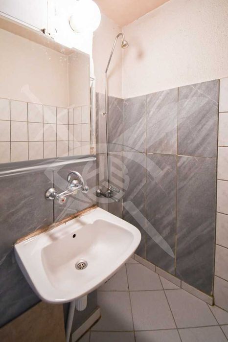 Дава се под наем Двустаен апартамент в София, Дианабад - 85 кв.м за 375 € - Снимка #8