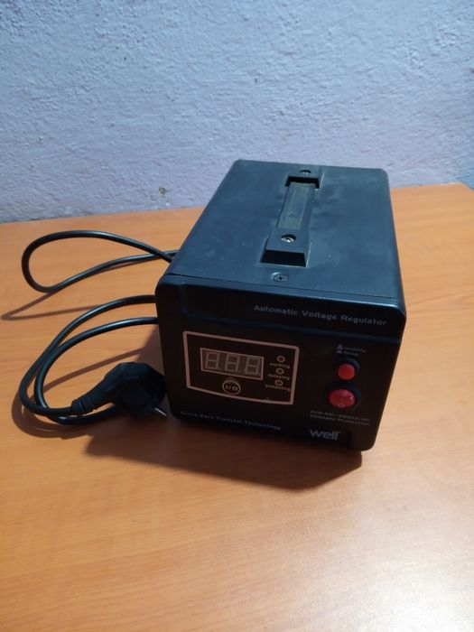 Regulator automat de tensiune