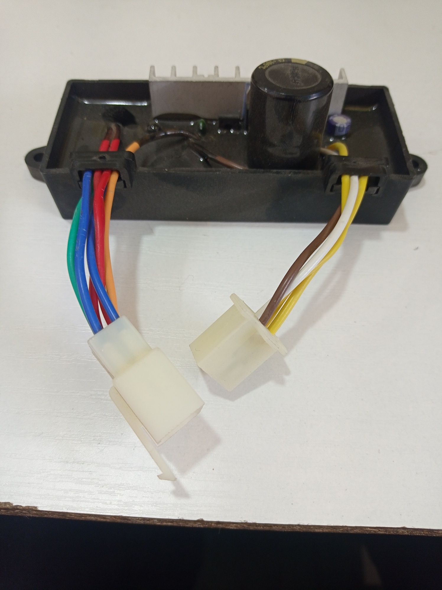 AVR для саковых дизелных генераторов новый .