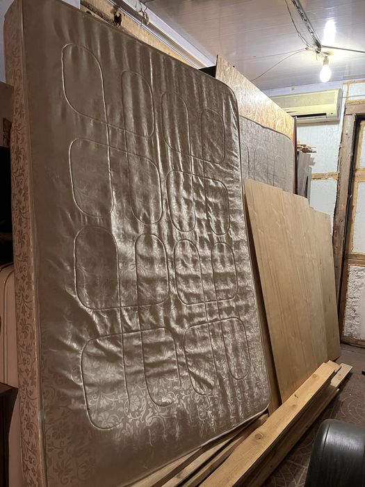 Продам матрас 200*140