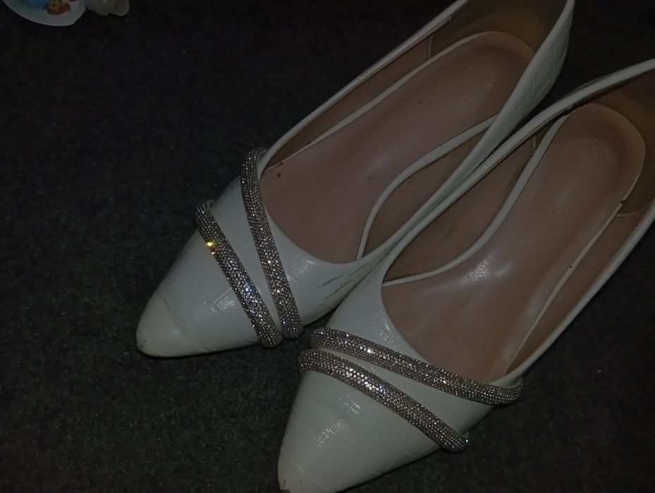 Белые туфли женские