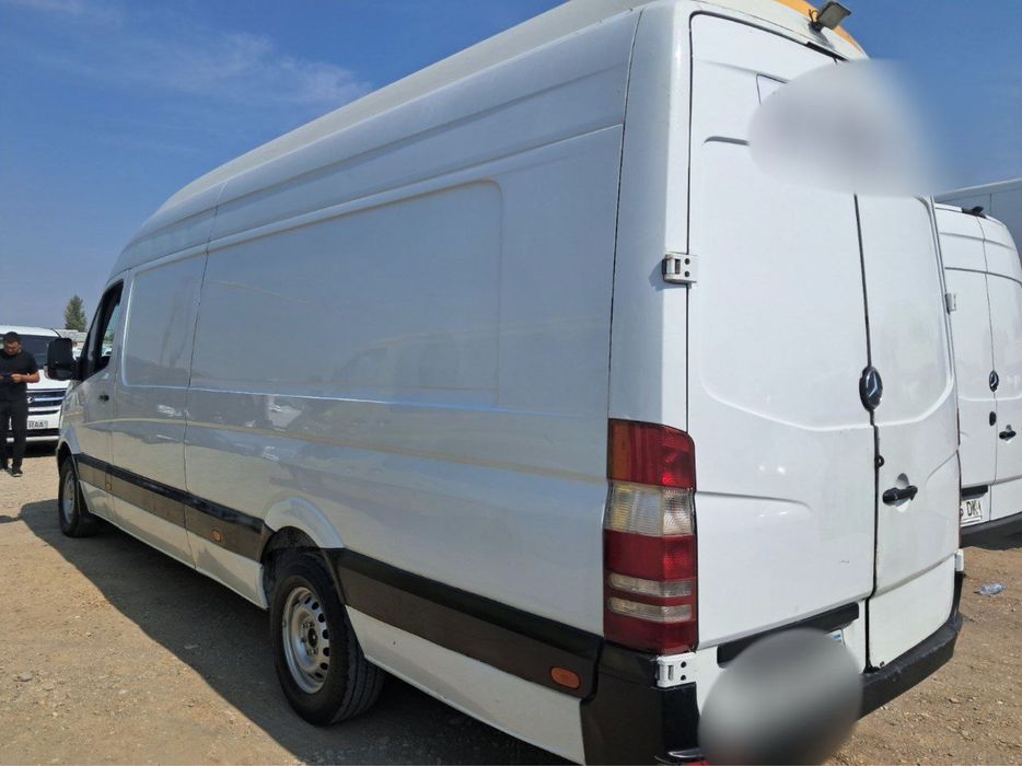 Спринтер (МЕРС) сотилади