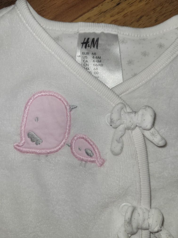 Бял комплект H&M, 4-6 месеца + ново боди