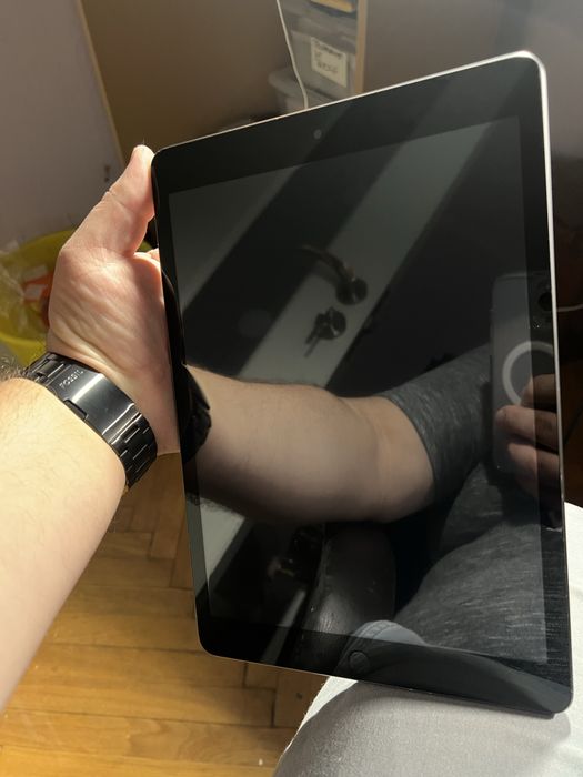 iPad 9 de 10.2”64 GB Wi-Fi – baterie 97%, ca nou