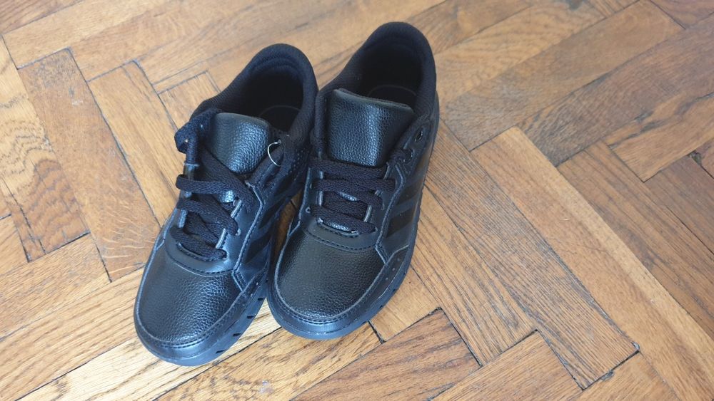 Оригинални детски маратонки Adidas 28 номер