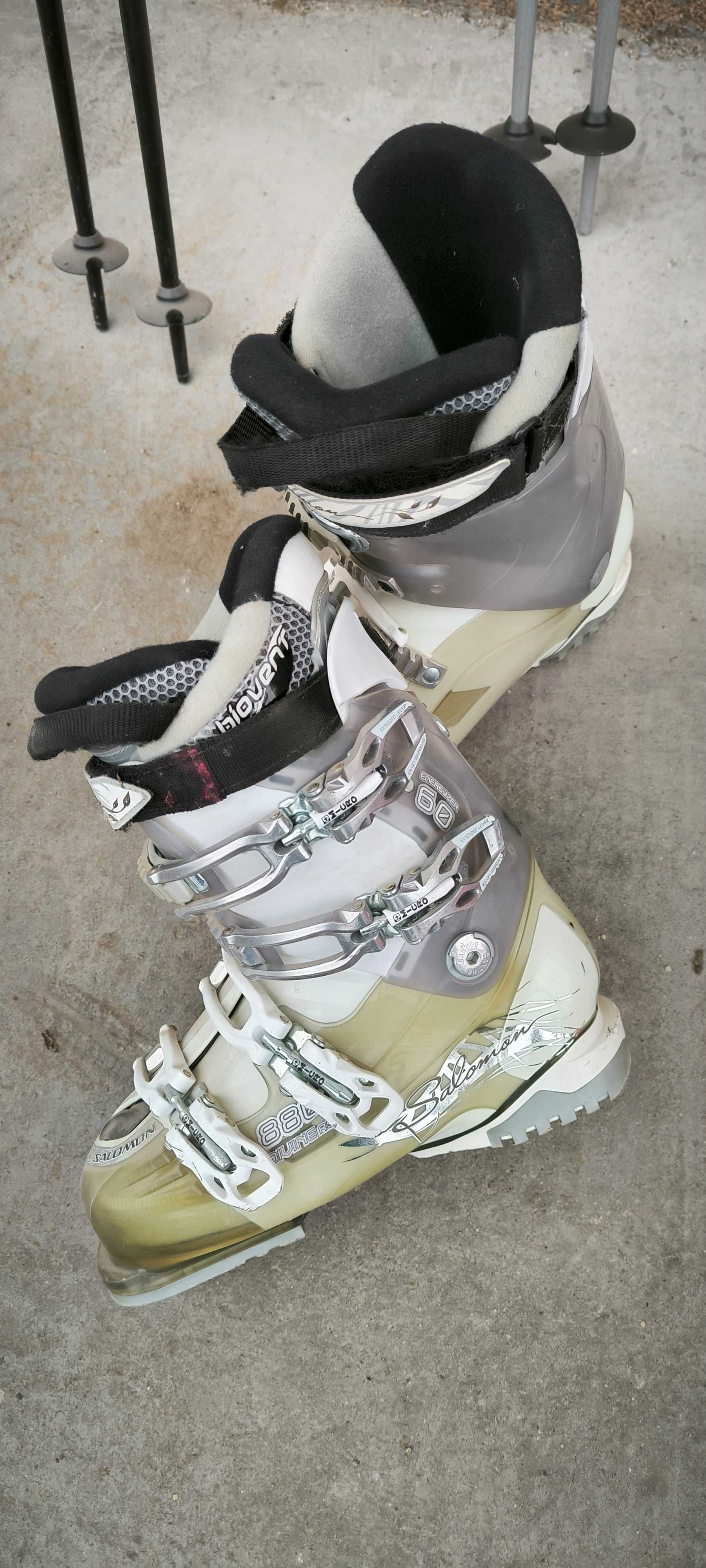 Ски оборудване 3 комплекта - ски, щеки и обувки