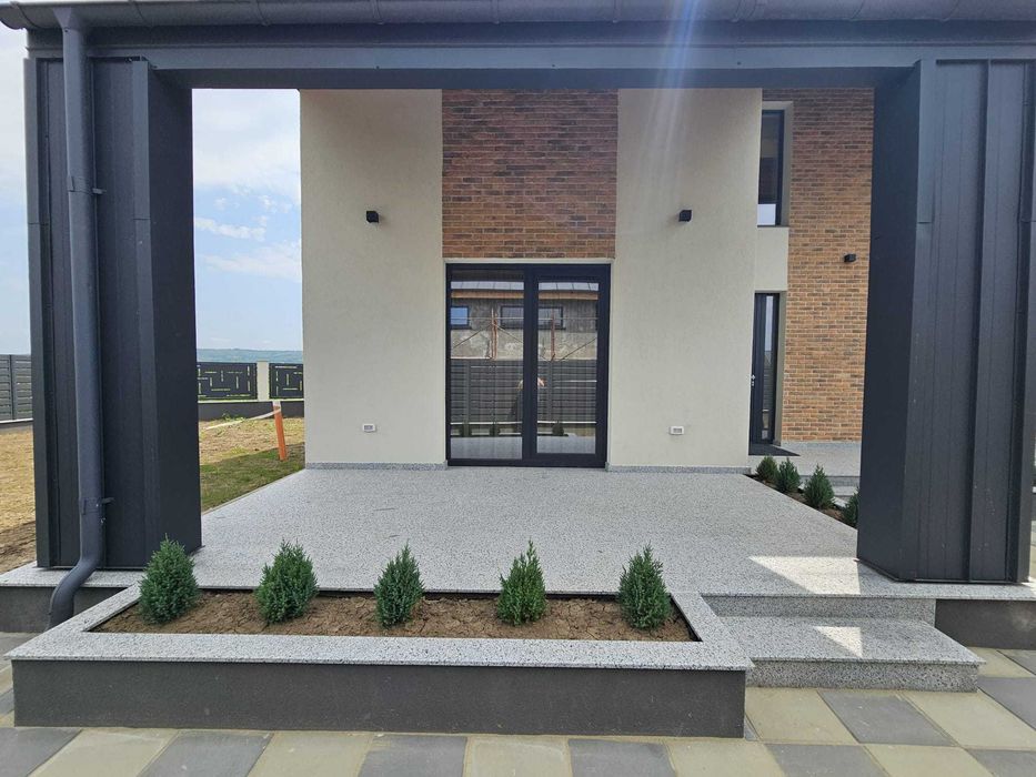 Vila de lux in complex privat Bucium-Visan,4 camere,3 bai, living 25mp