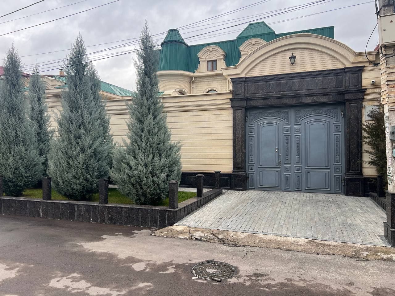Продается Дом в английском стиле на НИКИТИНА:
Строили для себя по инди