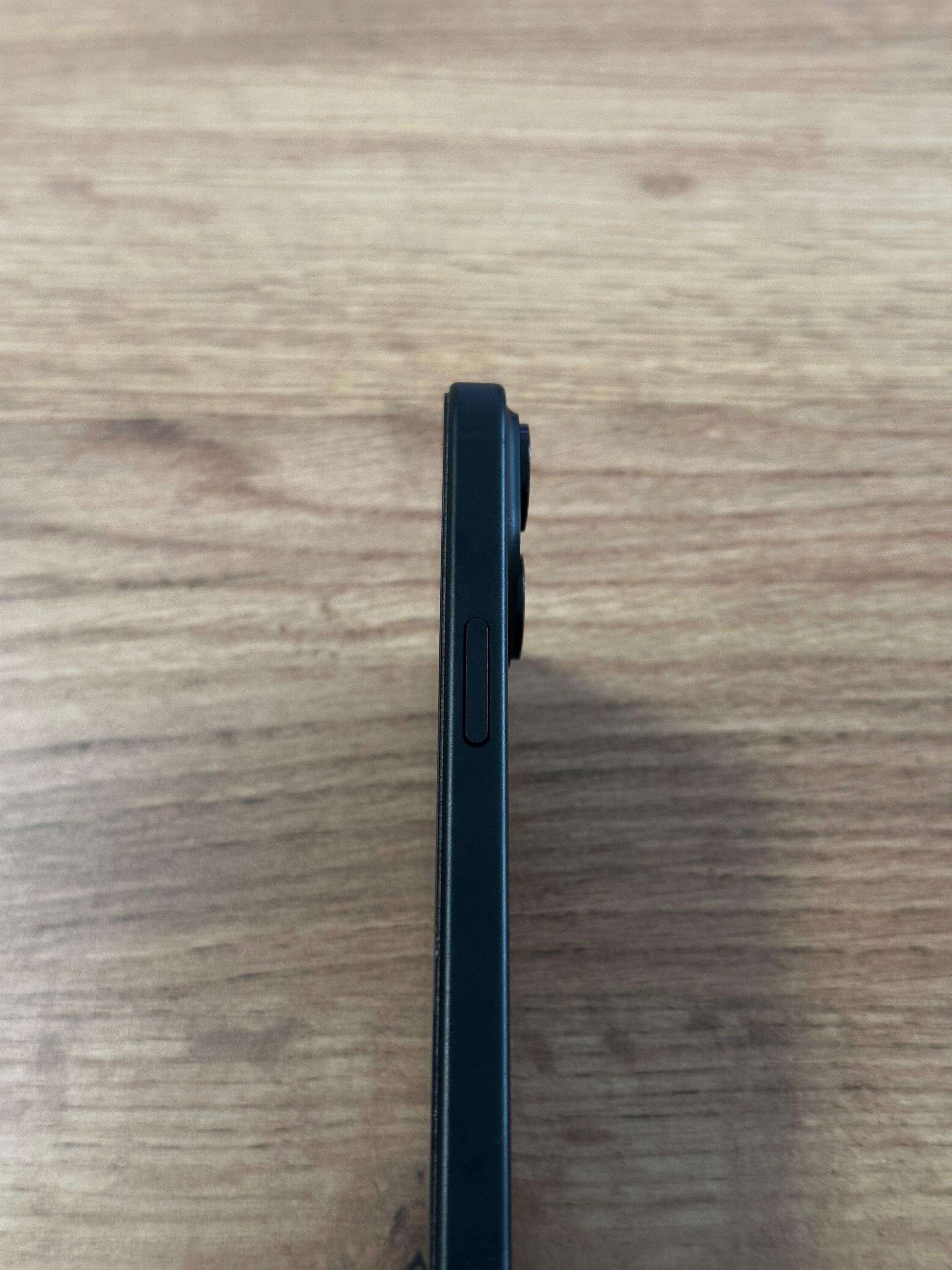 Продавам iPhone 15 128GB – Отлично състояние