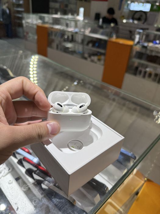 Airpods pro (1 поколения )