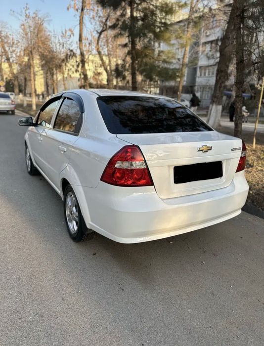 Neksiya 3 avtomat 2020 yil 15000 probeg xalol
