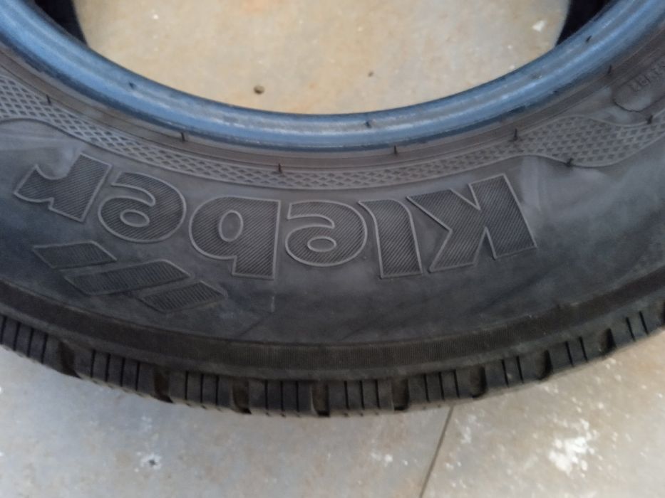 Зимни гуми 215/65/15 С 4бр.