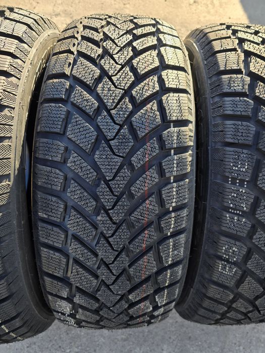 Anvelope de iarna 225-55r16 Mazzini