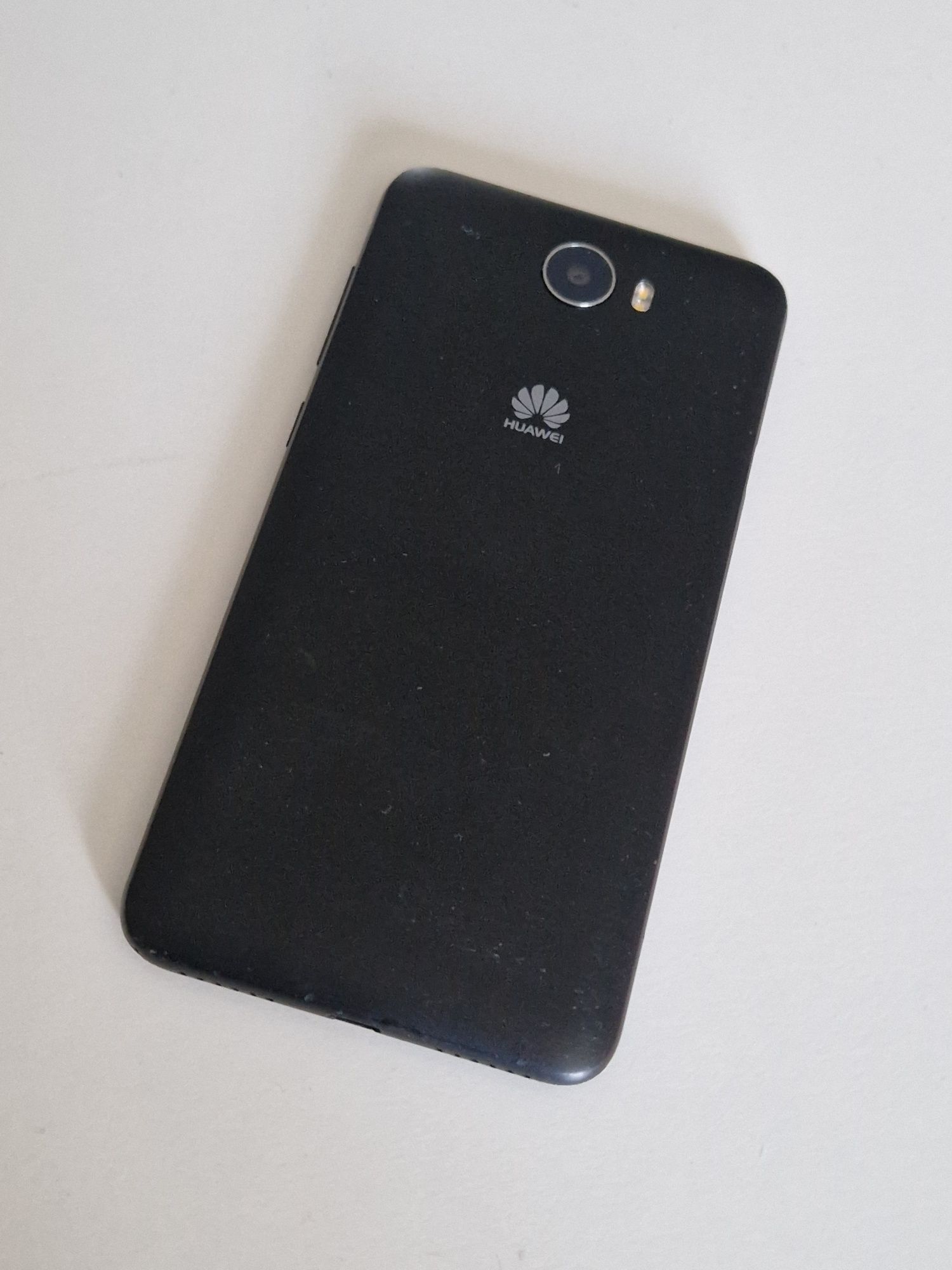 Telefon huawei cu touchscreen
