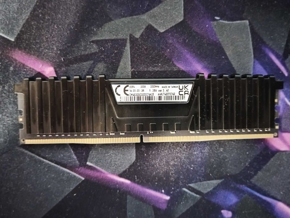 Памет Corsair Vengeance LPX, 32GB DDR4, 3200MHz, CL16