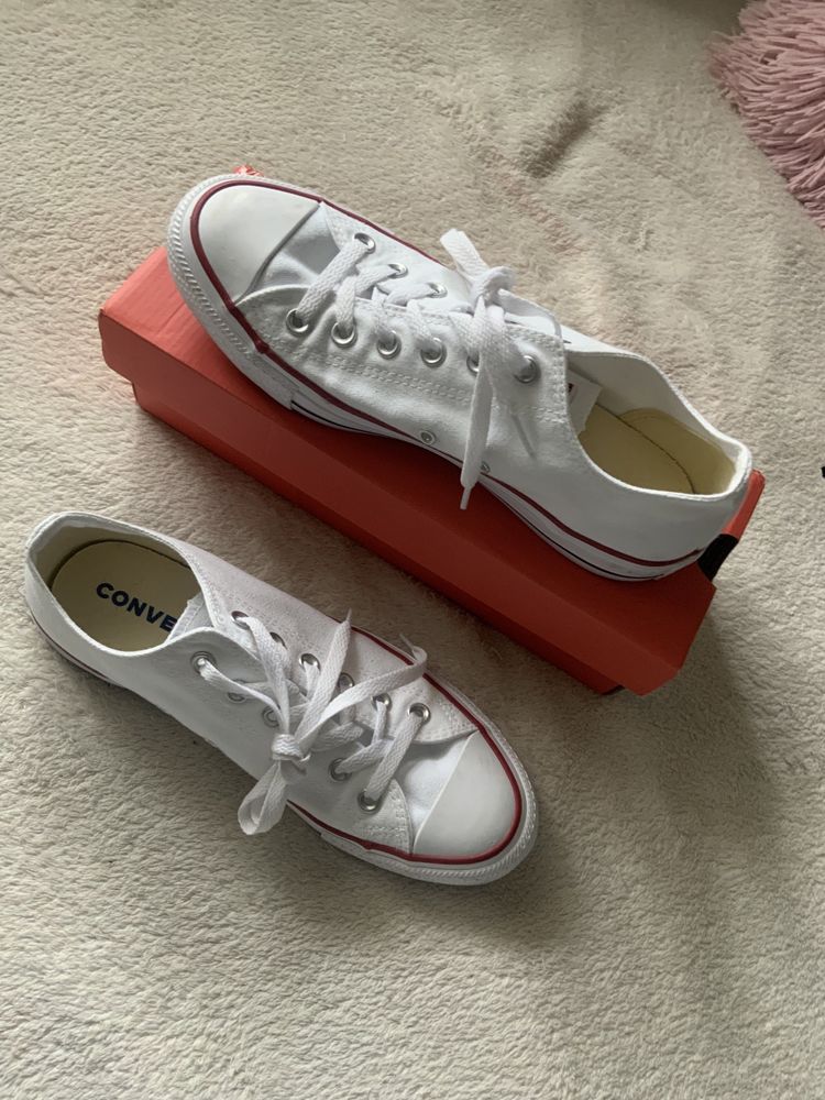 Кецове Converse.