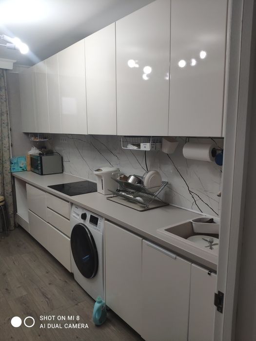 Продам кухонный гарнитур в отличном состоянии