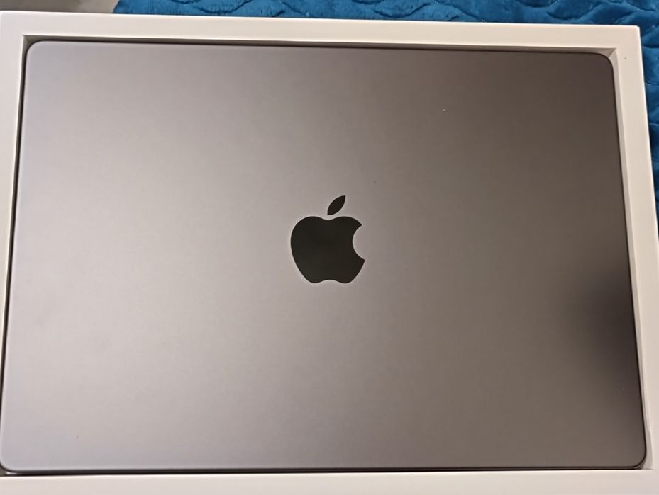 Macbook Pro M4 24 GB/ 512 GB