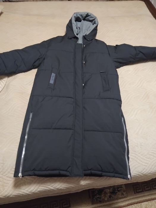 Продам зимнюю женскую куртку