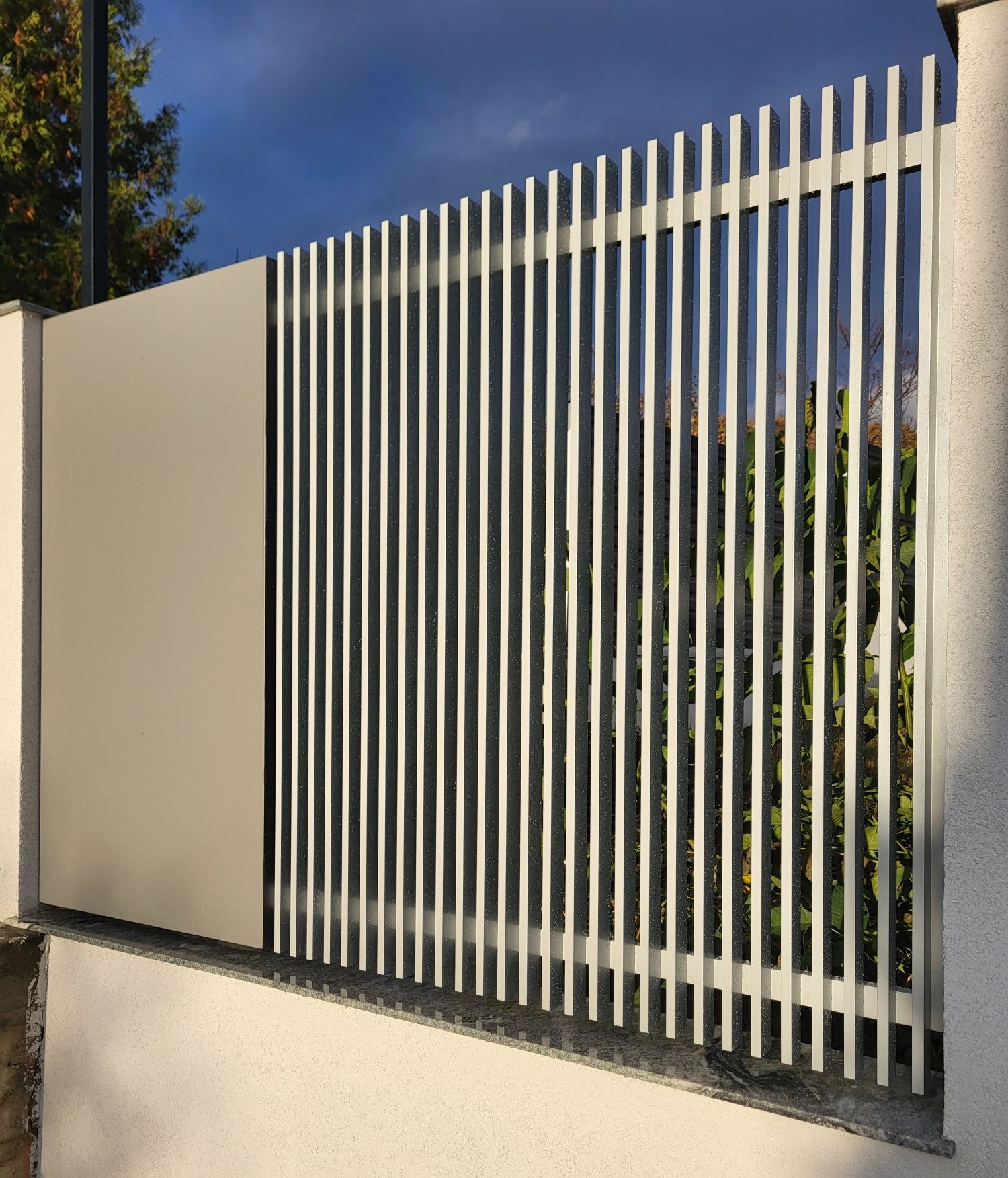 Porți și garduri aluminiu