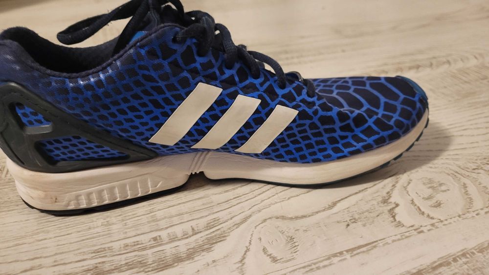 Adidasi Adidas, incaltaminte sport Adidas