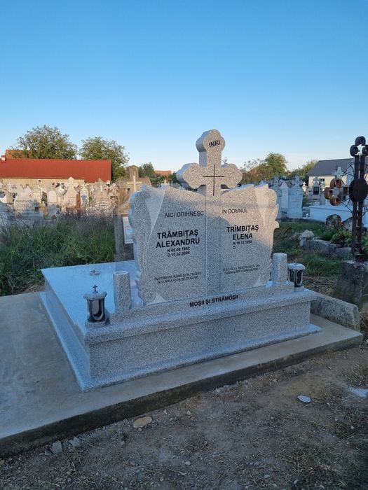 Monumente funerare, cruci marmură ,granit, mozaic